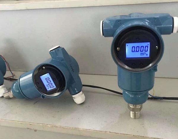 压力变送器